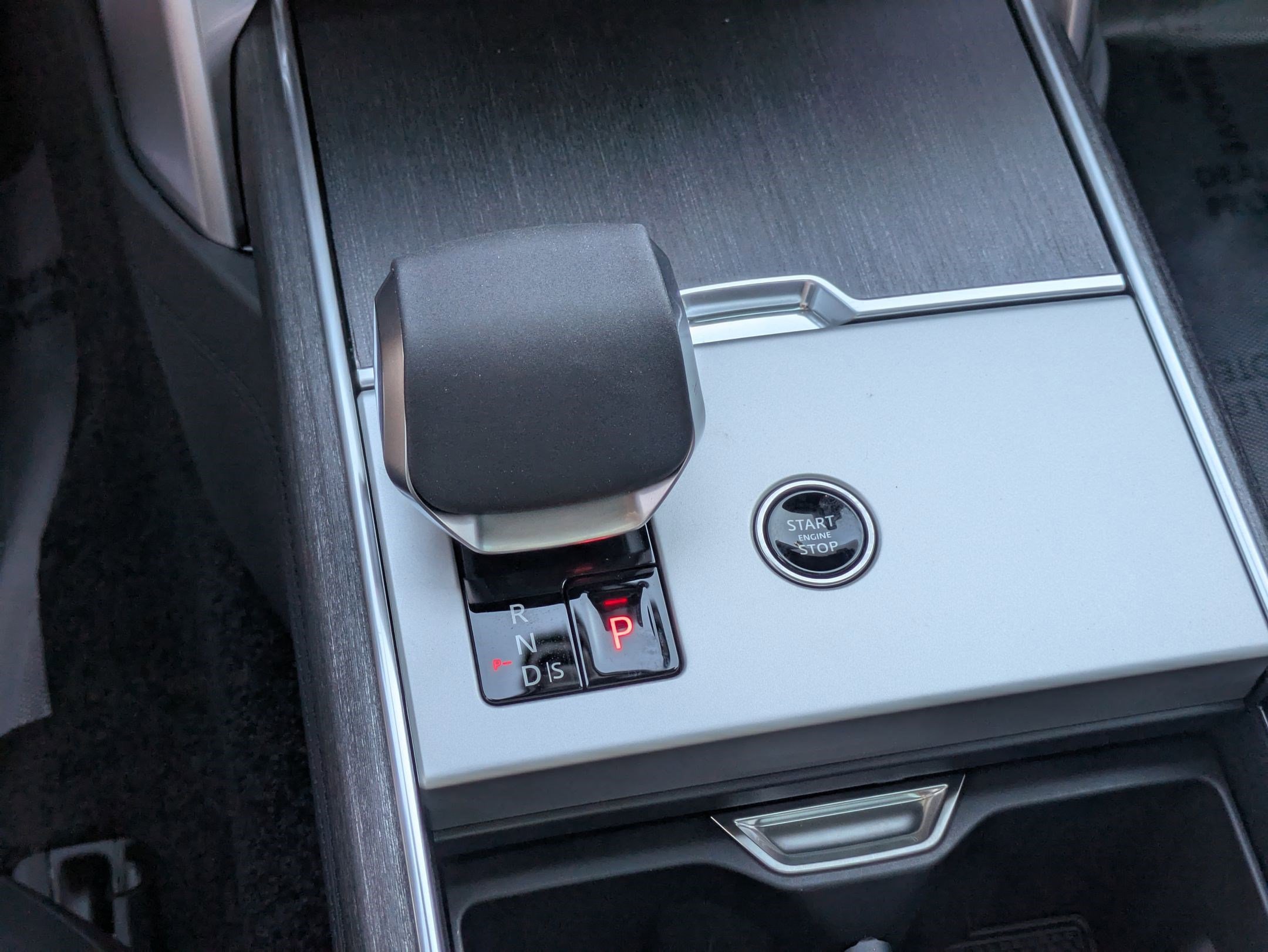 New 2025 Land Rover Range Rover Long Wheelbase SE image 22