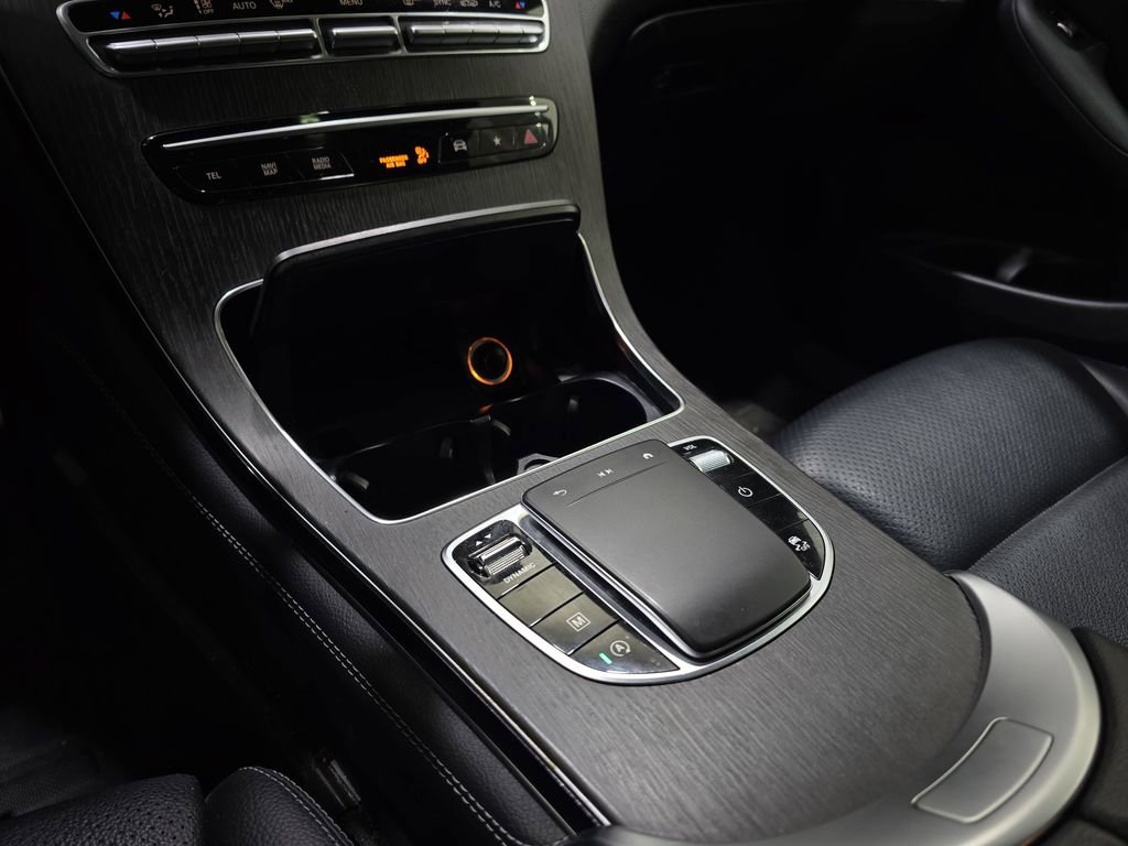 Used 2020 Mercedes-Benz GLC 300 4MATIC image 27