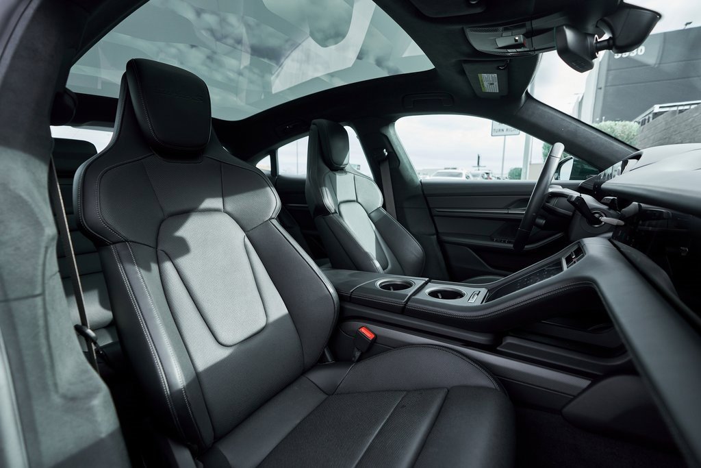 Used 2025 Porsche Taycan Turbo S w/ Premium Package image 44