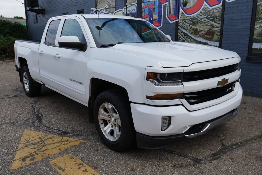 Used 2019 Chevrolet Silverado 1500 LT w/ All Star Edition AWD/4WD image 23