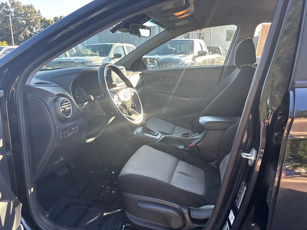 Used 2021 Hyundai Kona SEL AWD/4WD image 2