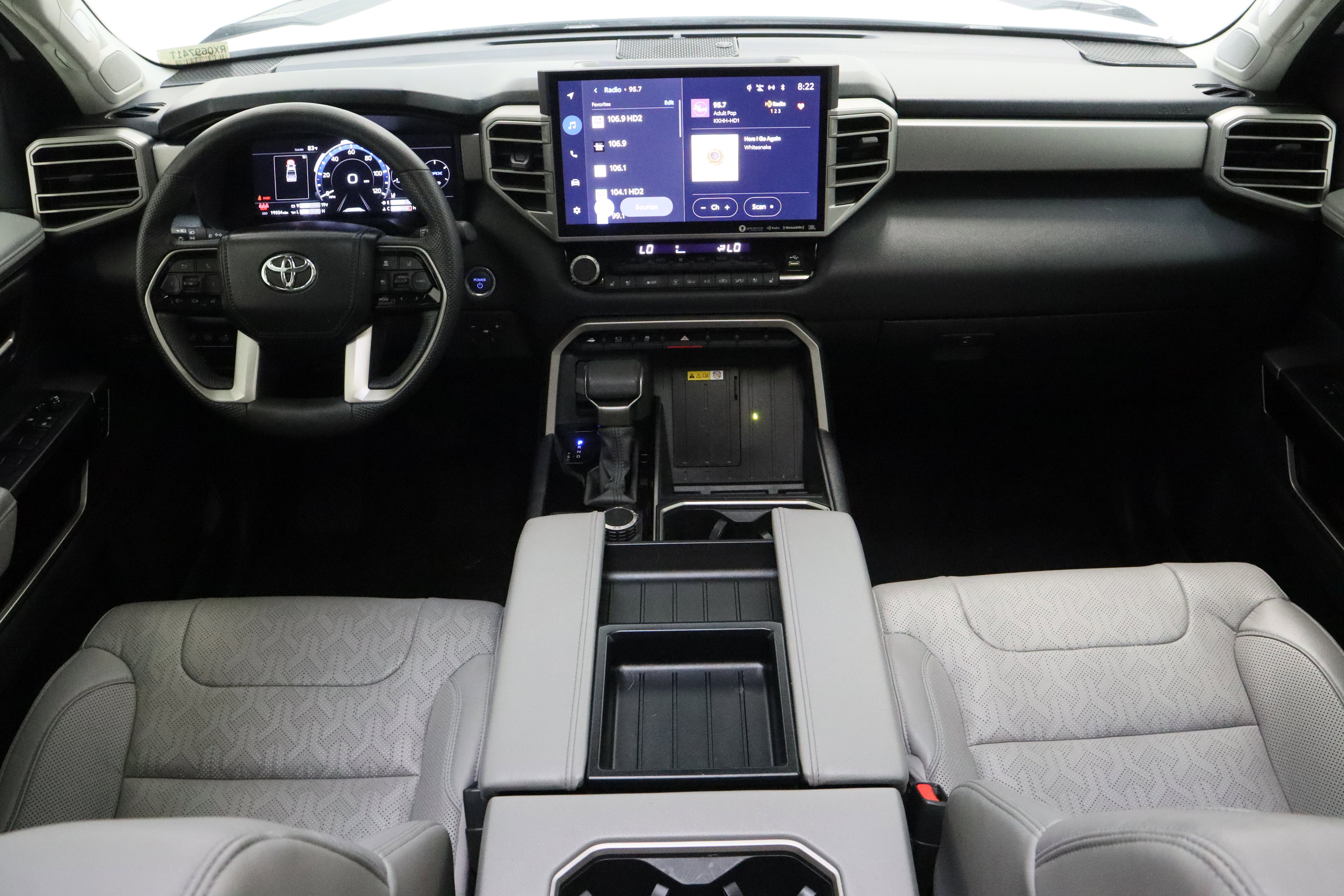 Used 2024 Toyota Tundra Limited image 33