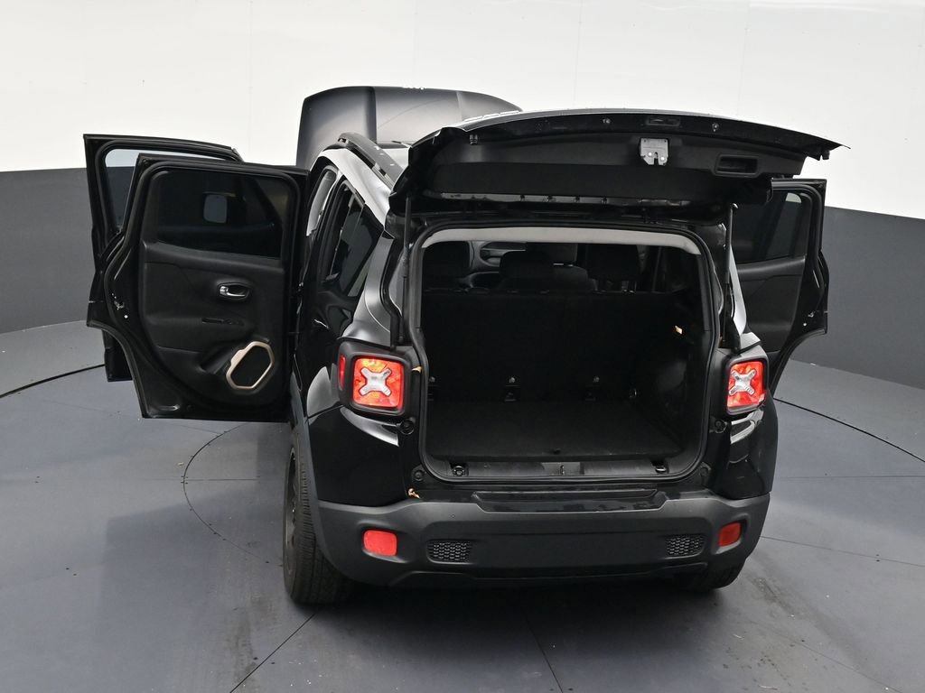 Used 2017 Jeep Renegade Latitude image 32
