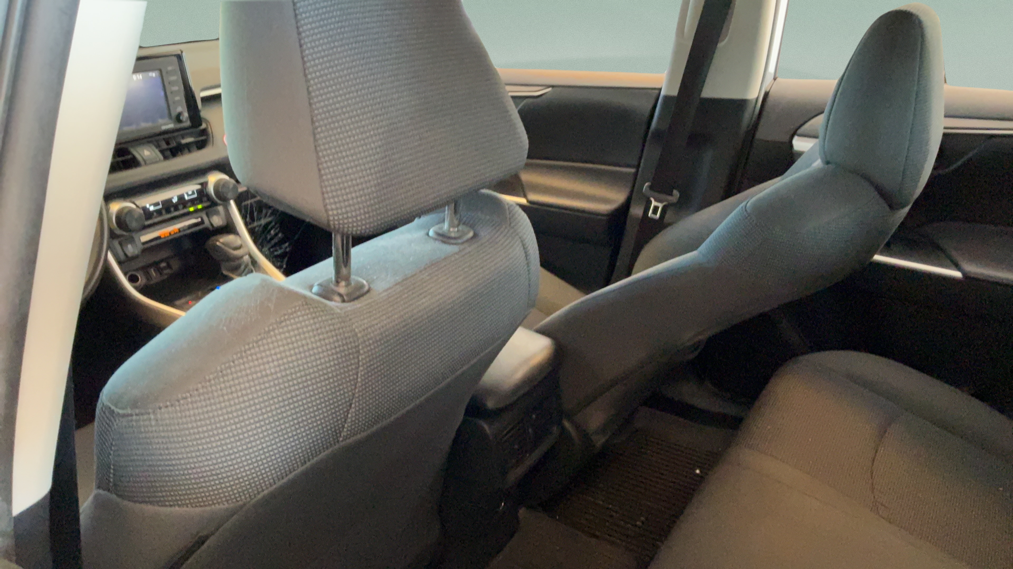 Used 2022 Toyota RAV4 LE AWD/4WD image 32