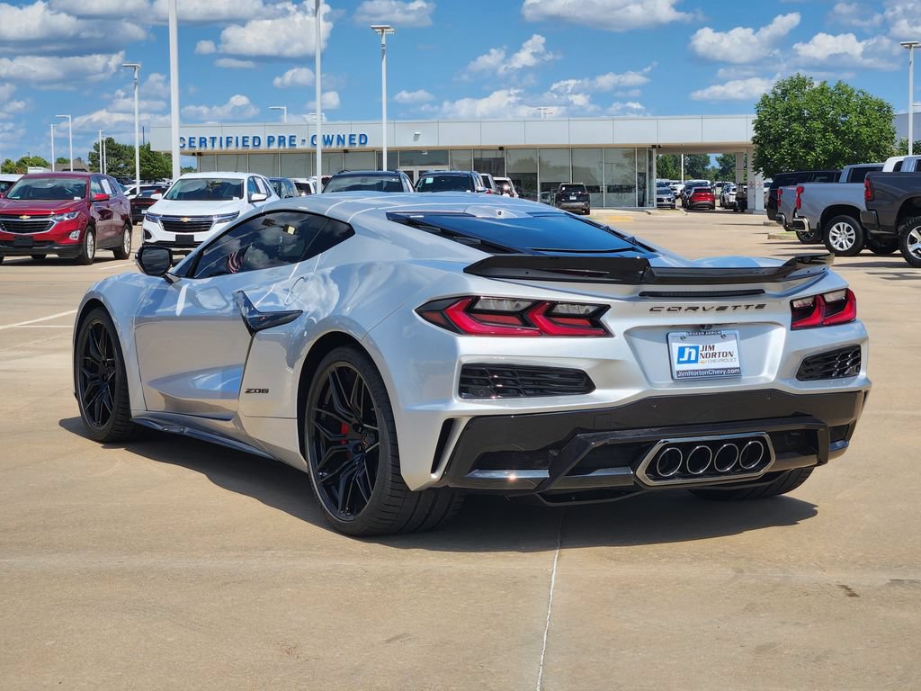 New 2027 Chevrolet Corvette Z06 RWD image 4