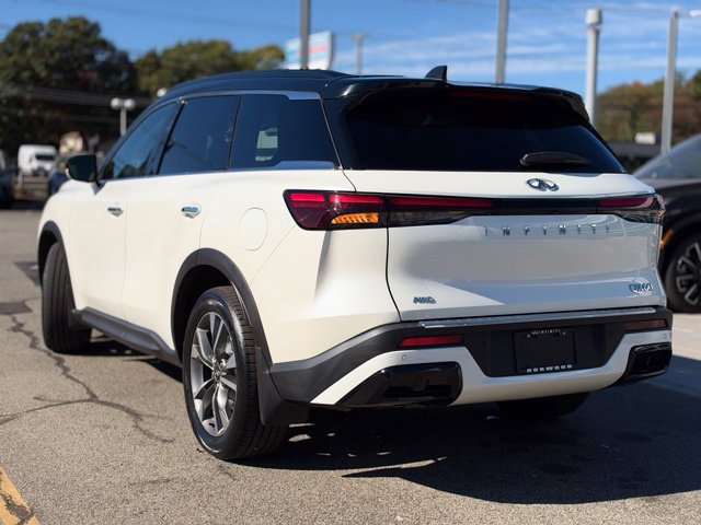Certified 2023 INFINITI QX60 Luxe w/ Cargo Package AWD/4WD image 4