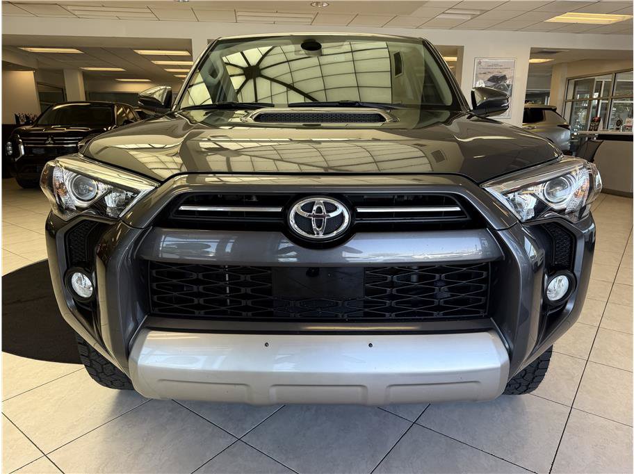 Used 2020 Toyota 4Runner TRD Off-Road Premium w/ Moonroof Package AWD/4WD image 2