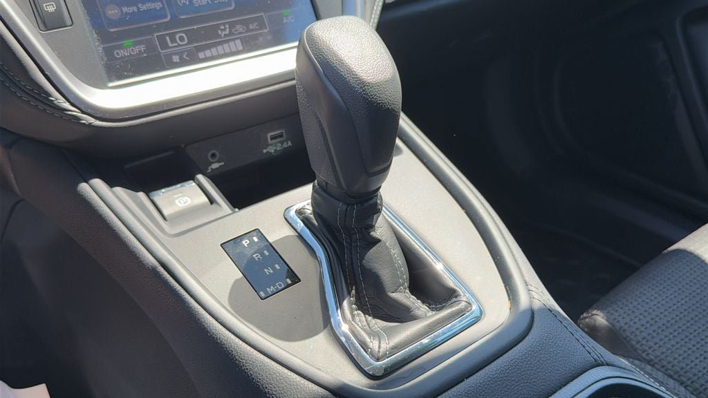 Certified 2024 Subaru Outback AWD/4WD image 17