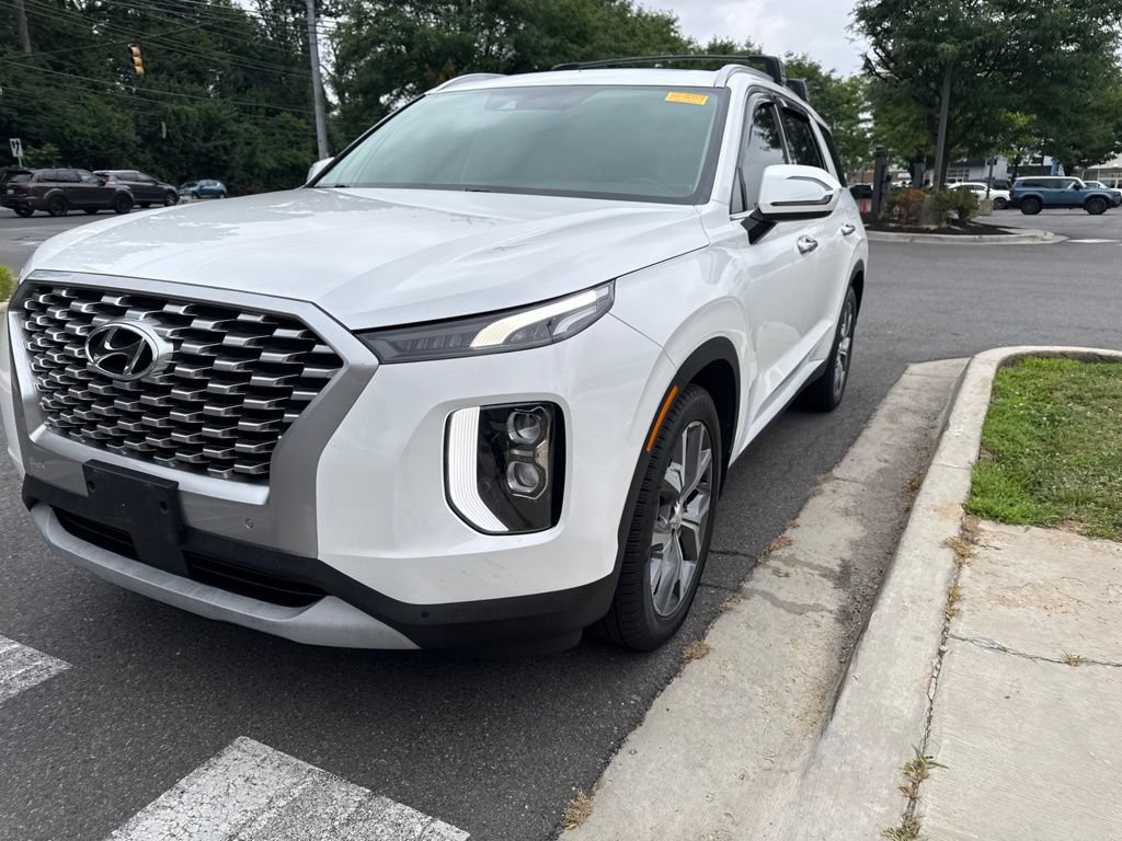 Used 2022 Hyundai Palisade SEL w/ Premium Package AWD/4WD image 2