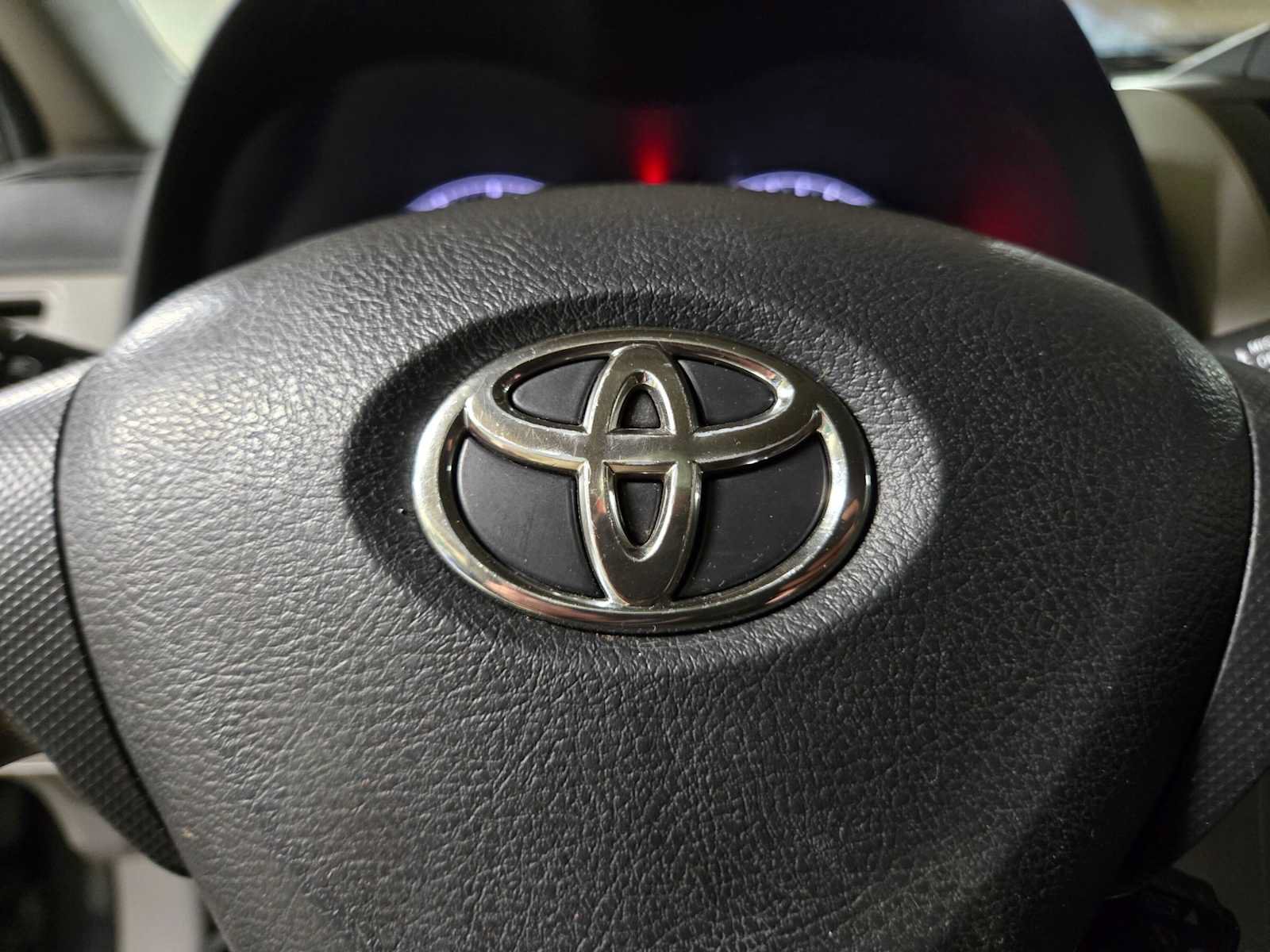 Used 2013 Toyota Corolla L FWD image 21