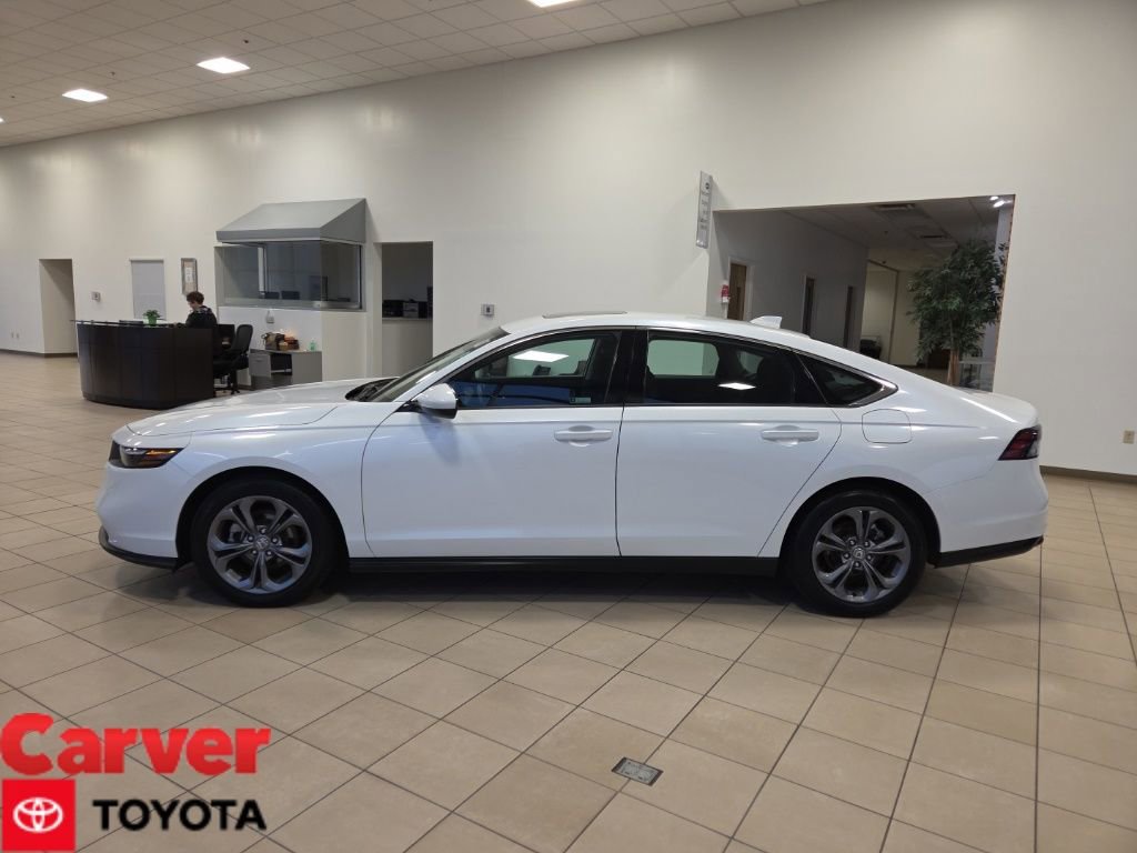 Used 2024 Honda Accord EX image 1