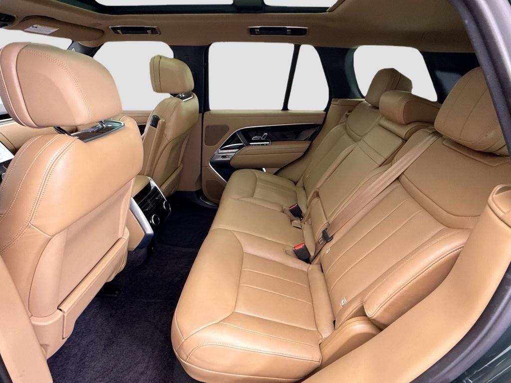 Used 2023 Land Rover Range Rover SE image 21