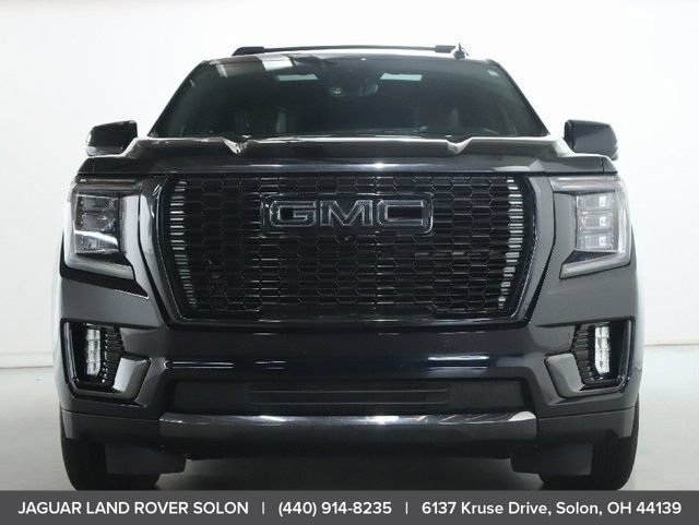 Used 2023 GMC Yukon XL Denali Ultimate AWD/4WD image 13