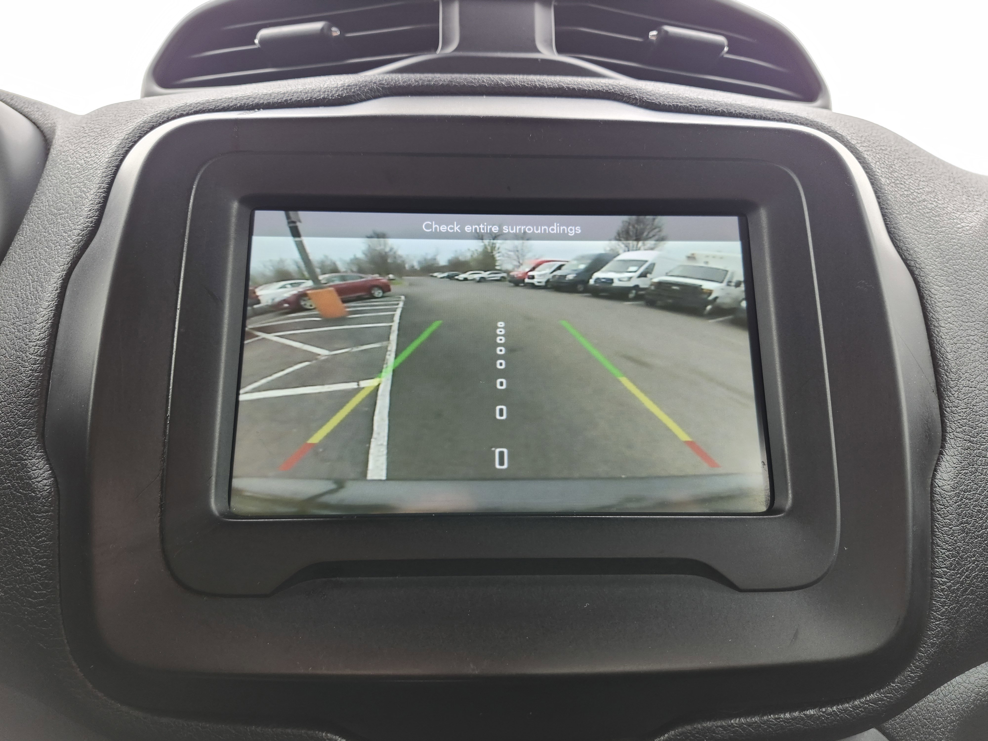 Used 2020 Jeep Renegade Latitude FWD image 2