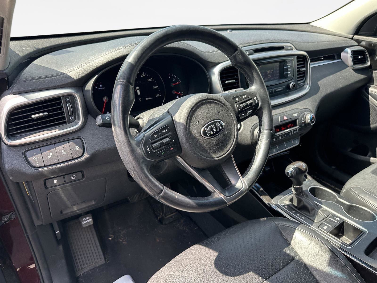 Used 2016 Kia Sorento EX w/ EX Premium Package FWD image 11
