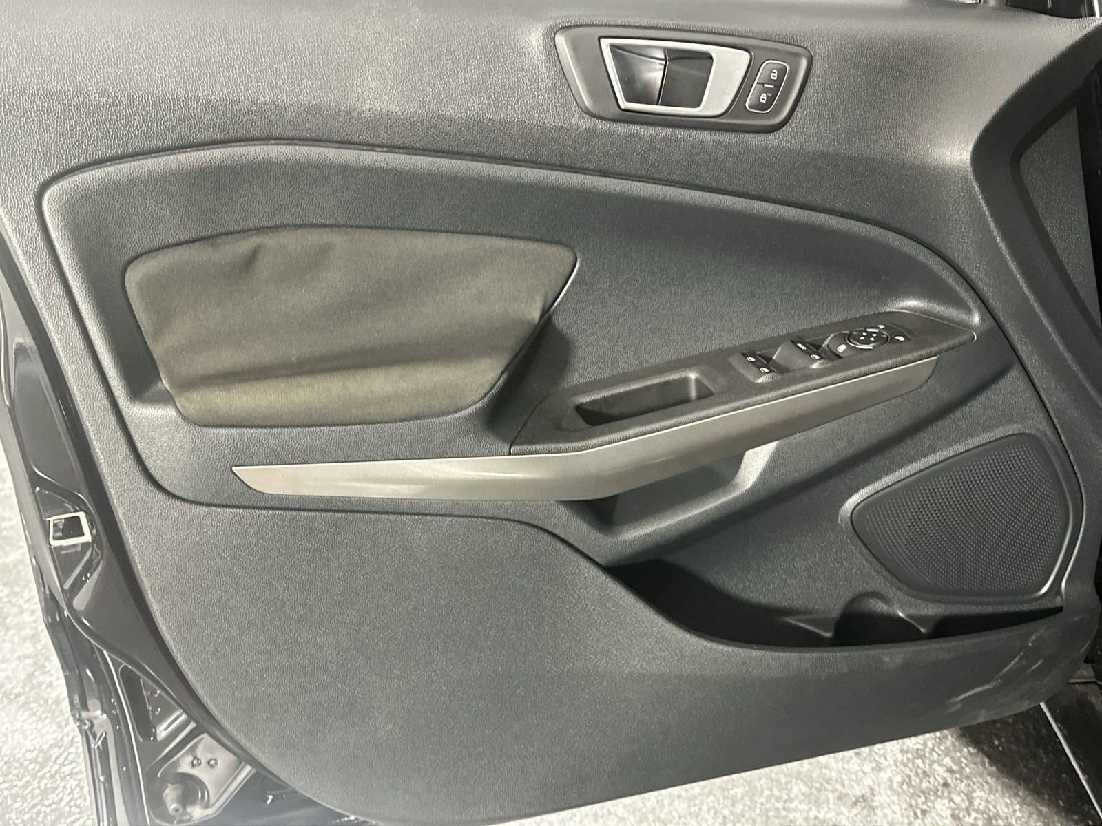 Used 2018 Ford EcoSport SE w/ SE Convenience Package FWD image 29