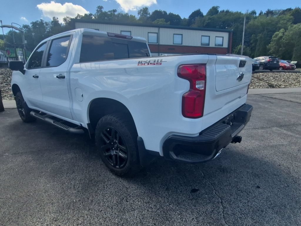 Used 2026 Chevrolet Silverado 1500 LT Trail Boss w/ LT Trail Boss Premium Package AWD/4WD image 5