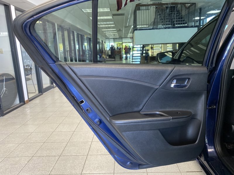 Used 2015 Honda Accord Sport image 15