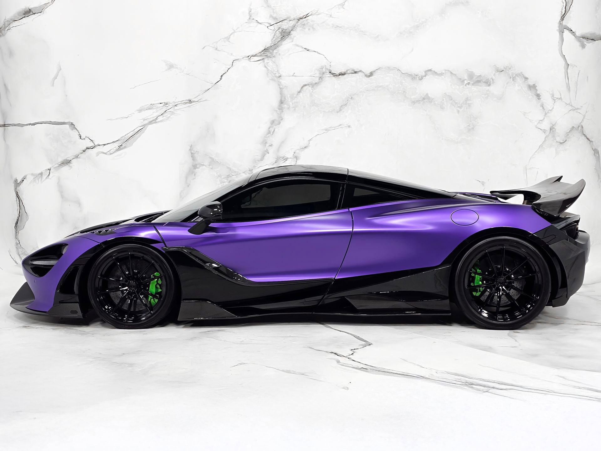 Used 2019 McLaren 720S RWD image 17