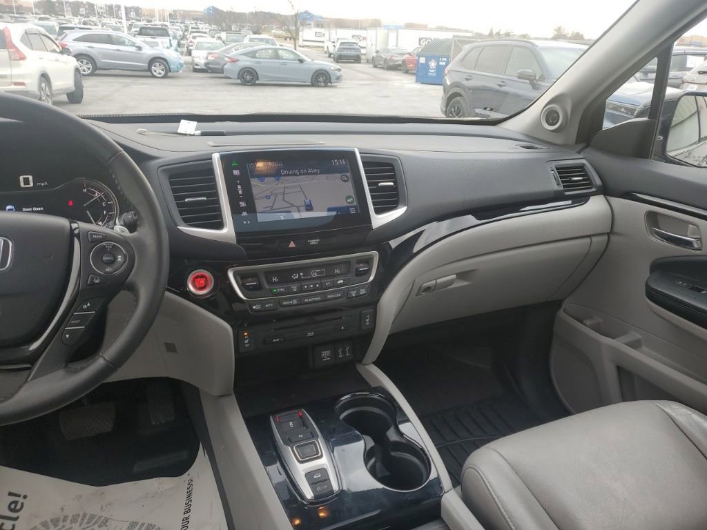 Used 2016 Honda Pilot Touring image 26
