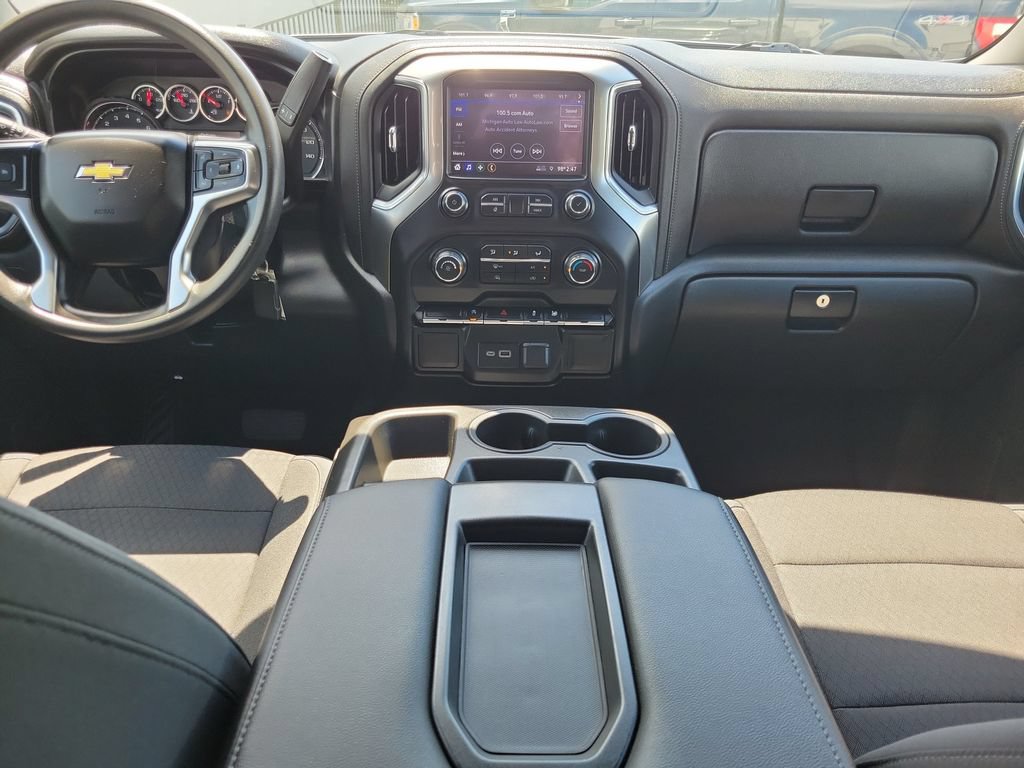 Used 2020 Chevrolet Silverado 1500 LT AWD/4WD image 14