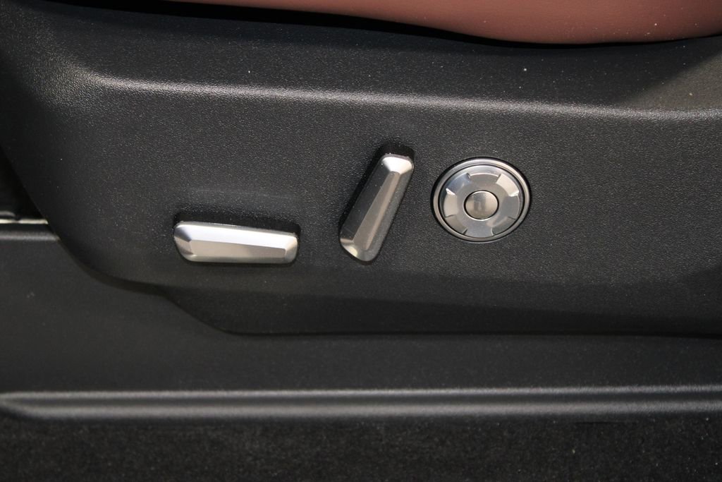 New 2026 Lincoln Navigator L Reserve image 22