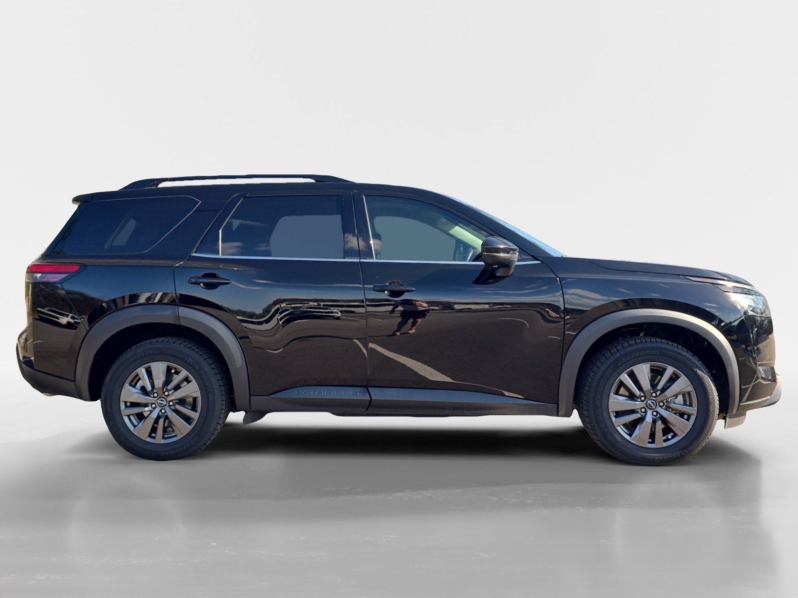 Used 2024 Nissan Pathfinder SV image 6