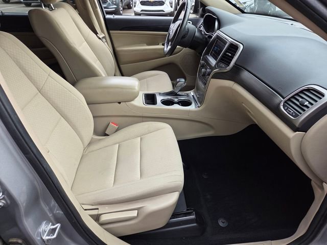 Used 2019 Jeep Grand Cherokee Laredo image 15