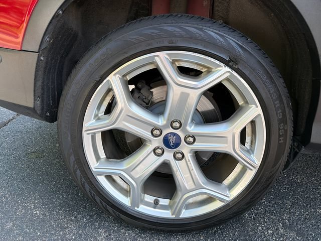 Used 2018 Ford Escape Titanium w/ Ford Safe & Smart Package AWD/4WD image 19