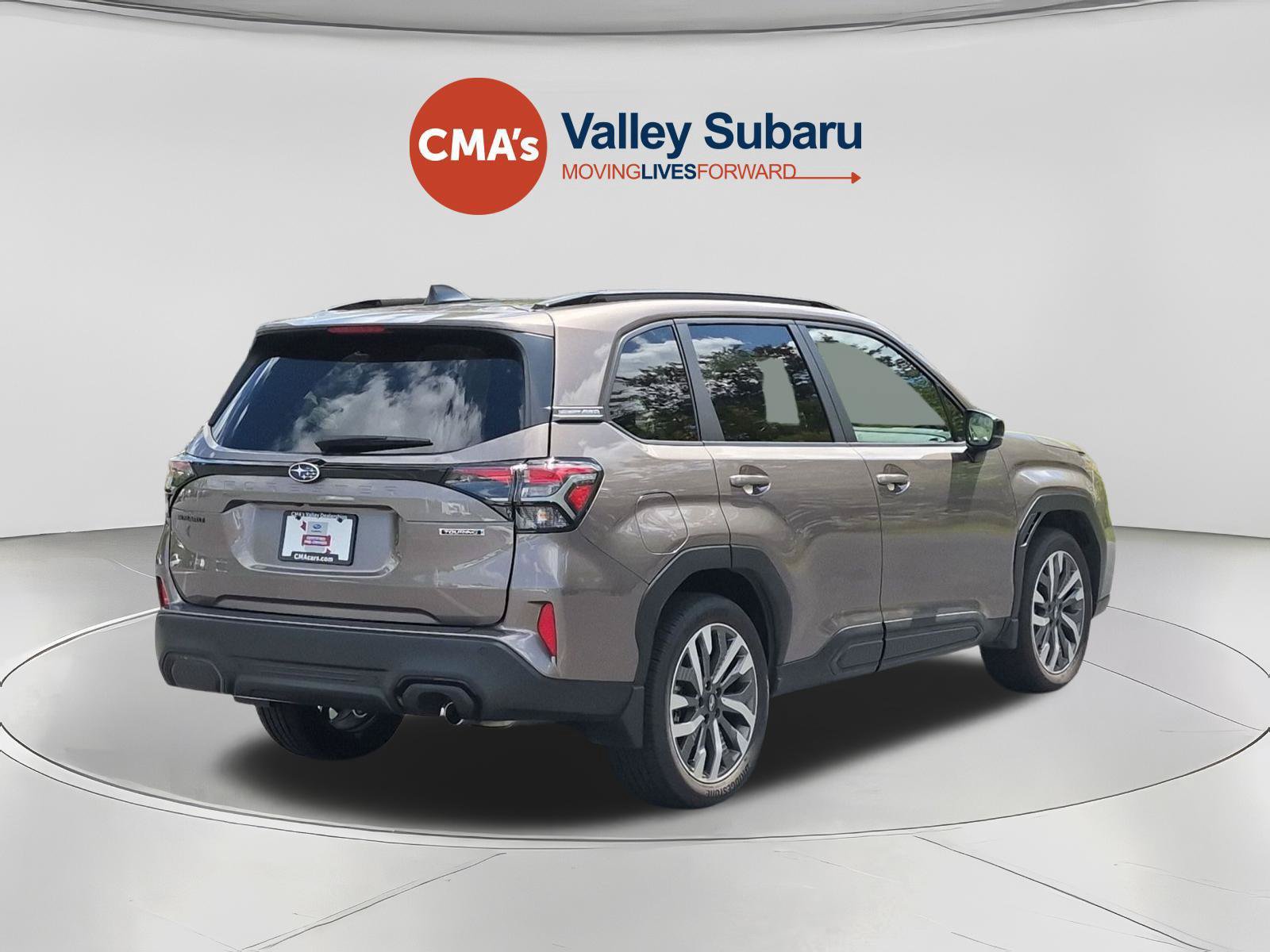 Certified 2025 Subaru Forester Touring AWD/4WD image 5