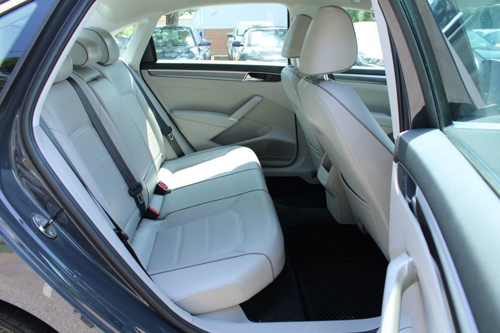 Used 2017 Volkswagen Passat 1.8T R-Line FWD image 28