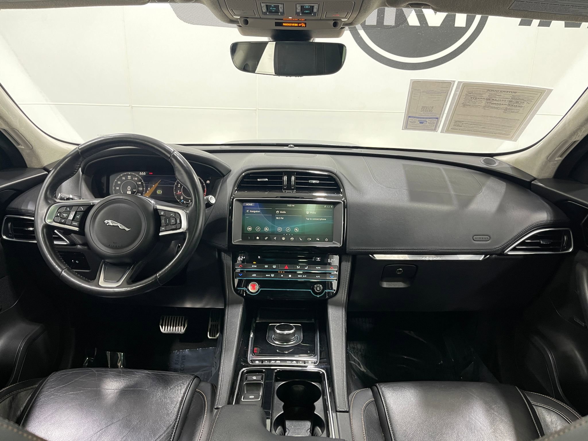 Used 2019 Jaguar F-PACE Prestige image 21