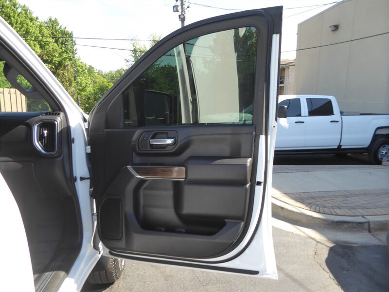 Used 2023 Chevrolet Silverado 2500 LT AWD/4WD image 25