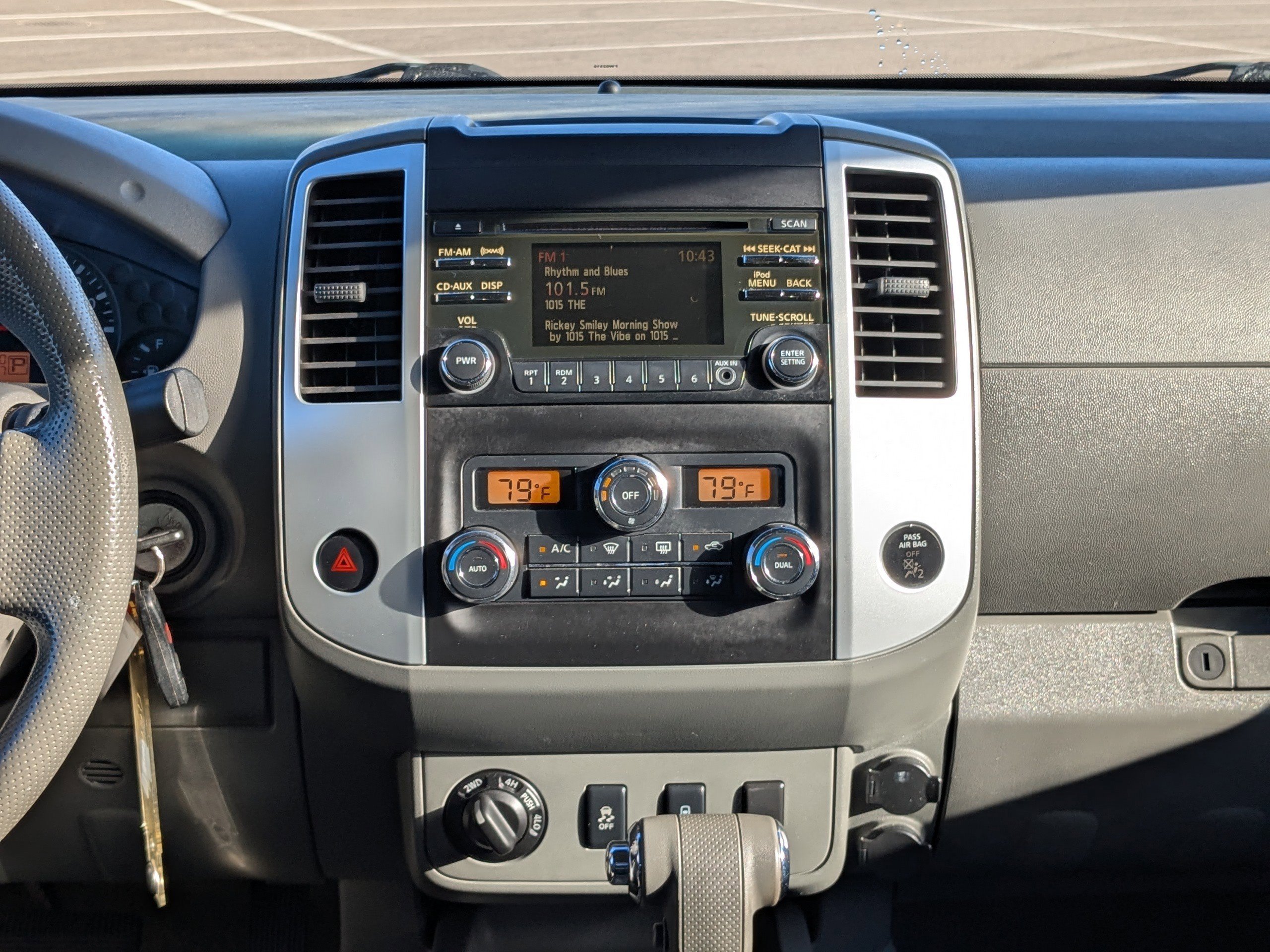 Used 2013 Nissan Frontier SV w/ SV Value Truck Pkg image 17