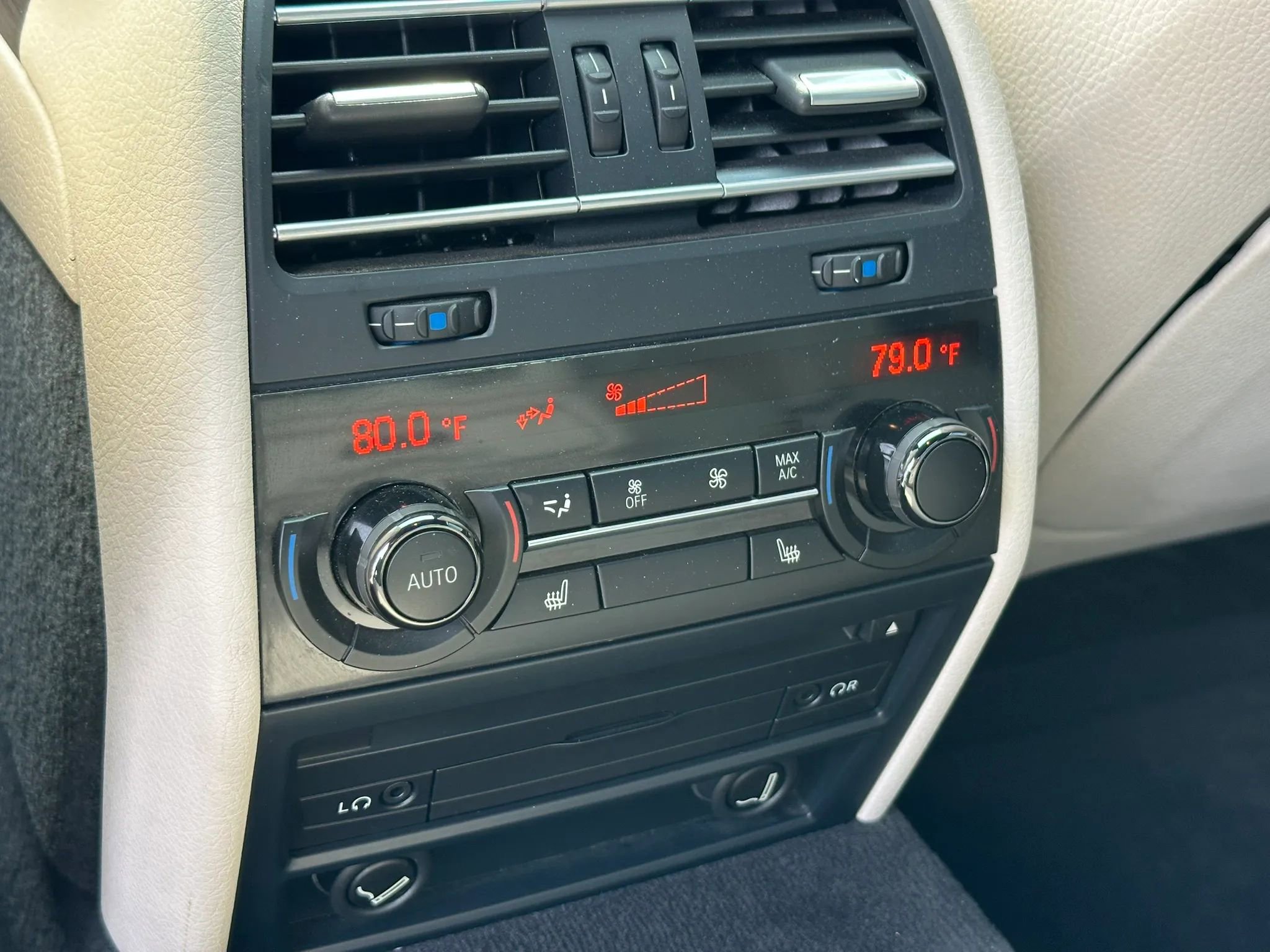 Used 2013 BMW 740i RWD image 35