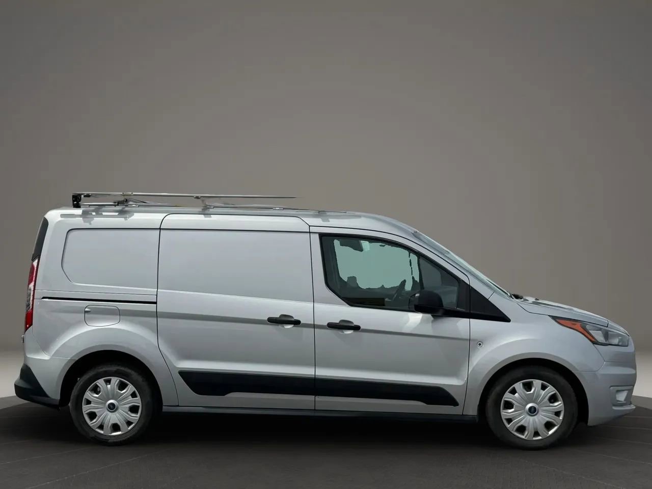Used 2022 Ford Transit Connect XLT FWD image 6