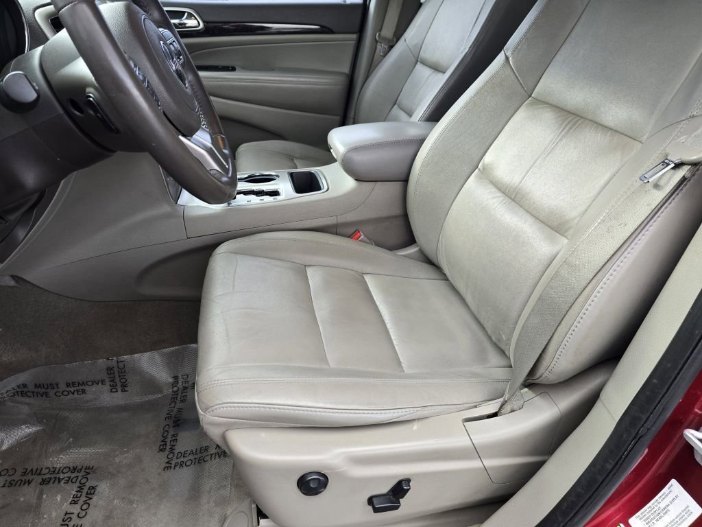 Used 2013 Jeep Grand Cherokee Laredo image 30