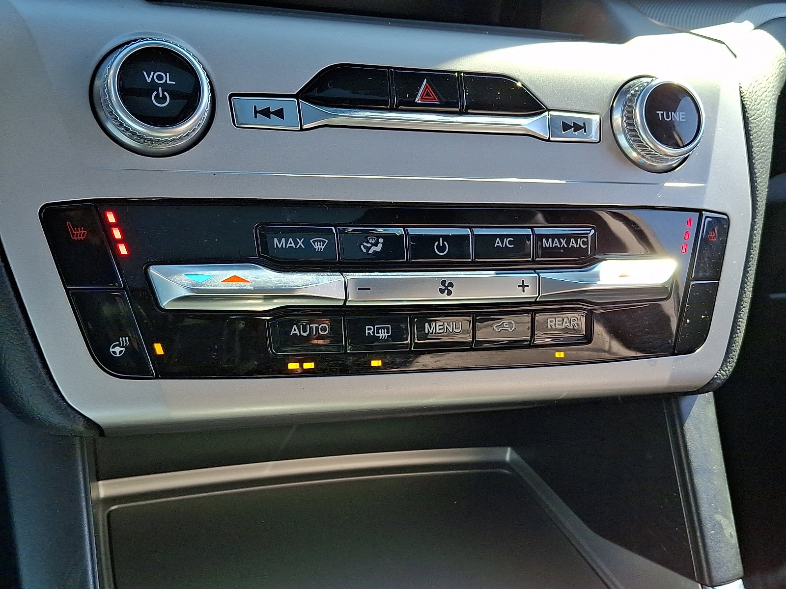 Certified 2023 Ford Explorer XLT w/ Equipment Group 202A image 16