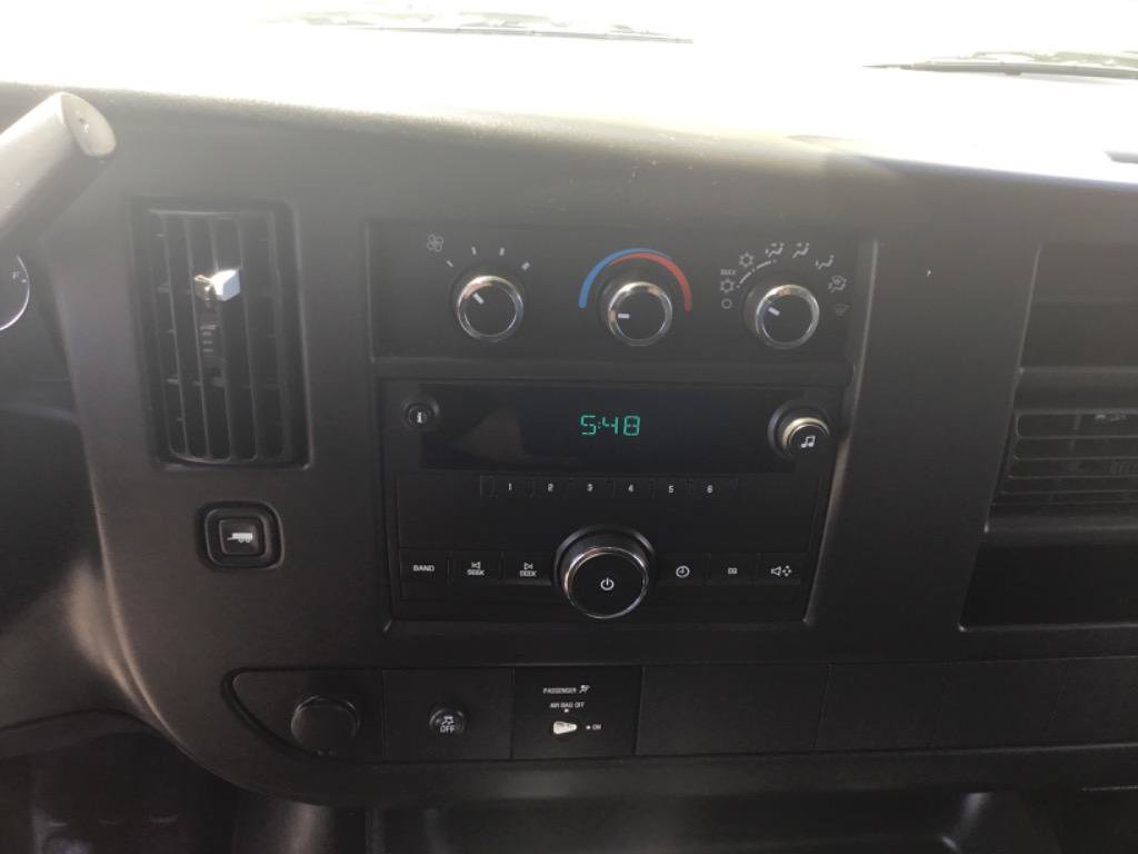 Used 2014 GMC Savana 2500 RWD image 28