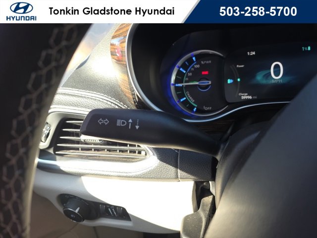 Used 2023 Chrysler Pacifica Limited image 14