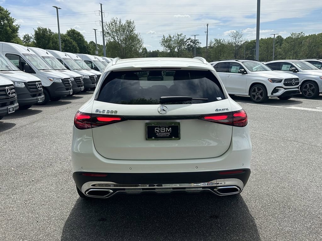 Certified 2025 Mercedes-Benz GLC 300 4MATIC image 7