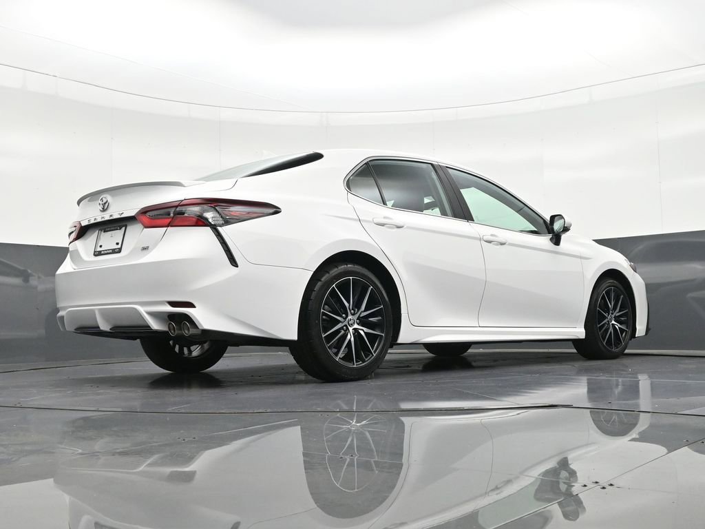 Used 2024 Toyota Camry SE image 27