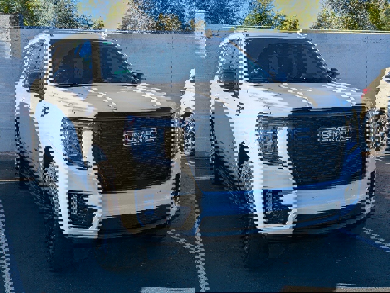 Used 2024 GMC Yukon XL SLE w/ Gmc Pro Safety Plus Package image 4