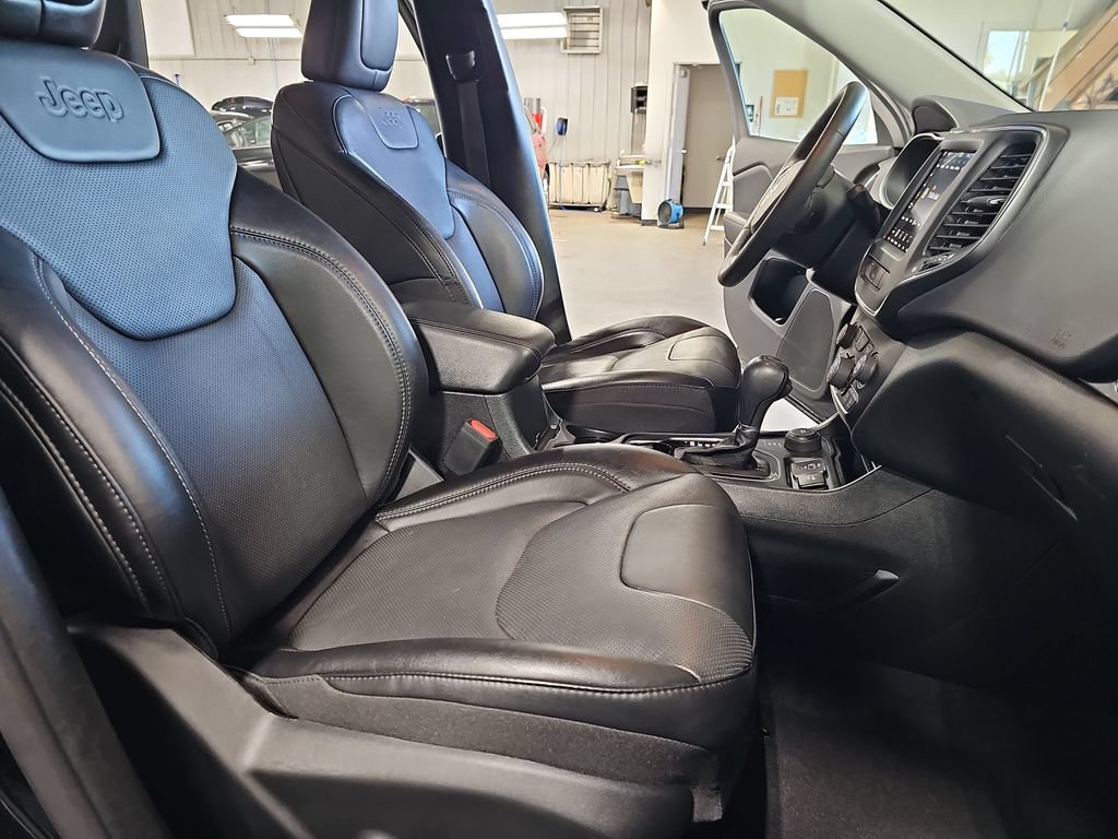 Used 2023 Jeep Cherokee Altitude Lux AWD/4WD image 10