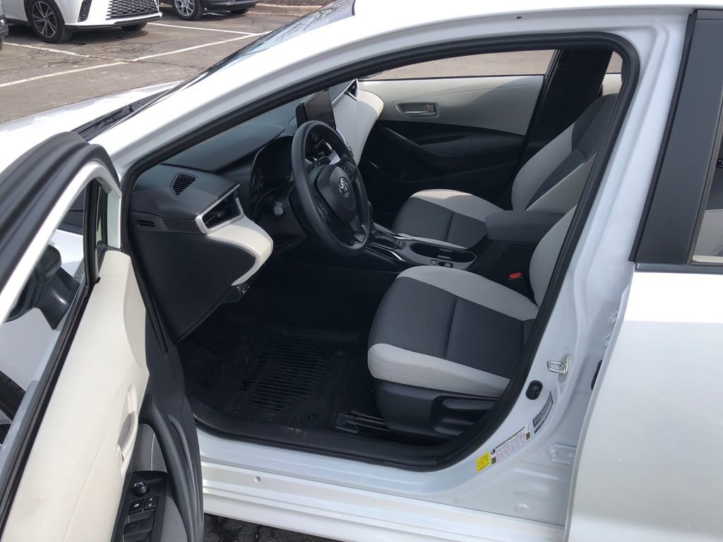 Used 2023 Toyota Corolla LE image 18