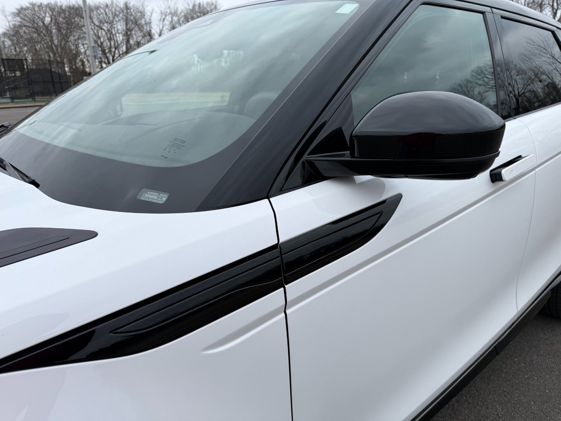 Used 2024 Land Rover Range Rover Evoque Dynamic SE image 12