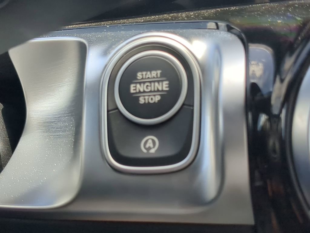 New 2025 Mercedes-Benz GLB 250 GLB 250 image 16