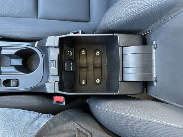 Used 2023 Toyota Corolla LE image 32