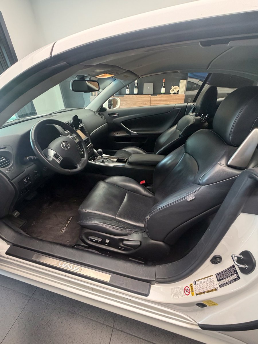 Used 2014 Lexus IS 250C w/ Navigation System Package RWD image 9