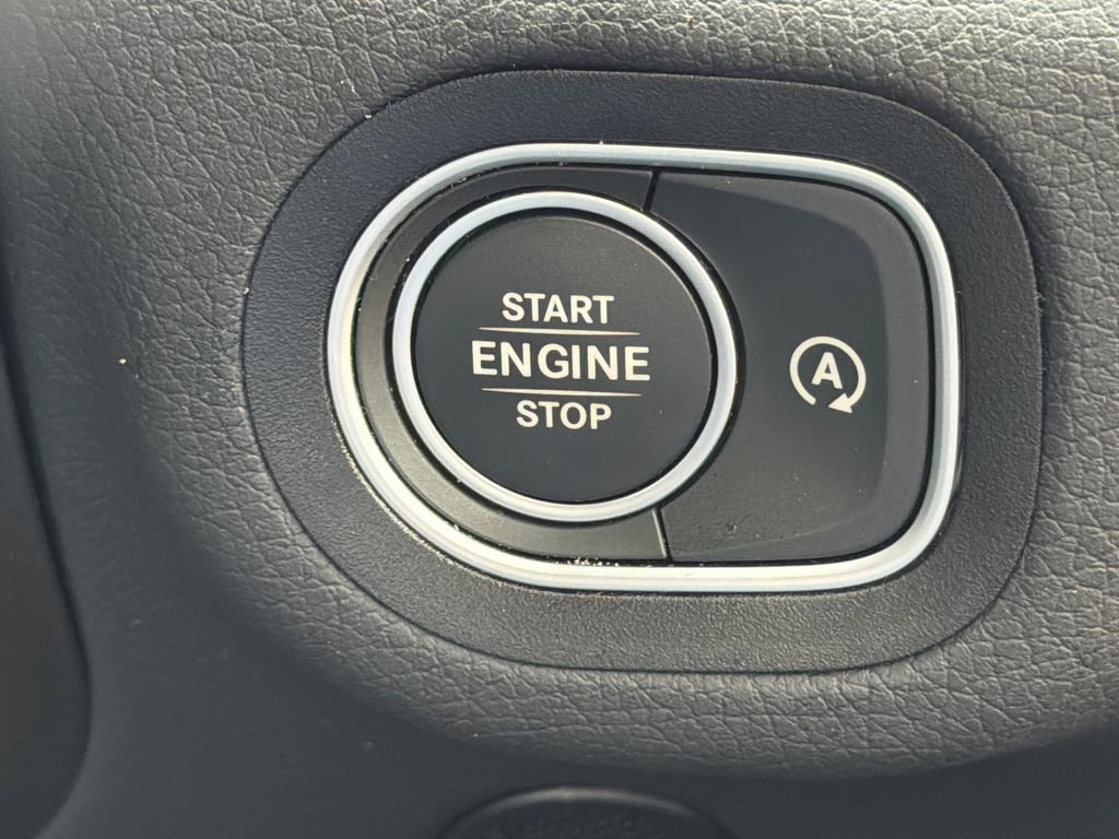 Certified 2025 Mercedes-Benz GLE 350 4MATIC image 40